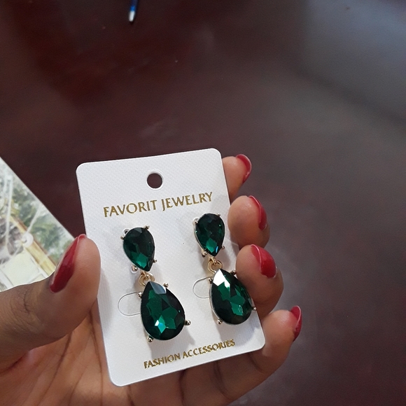 Earring - Picture 5 of 5